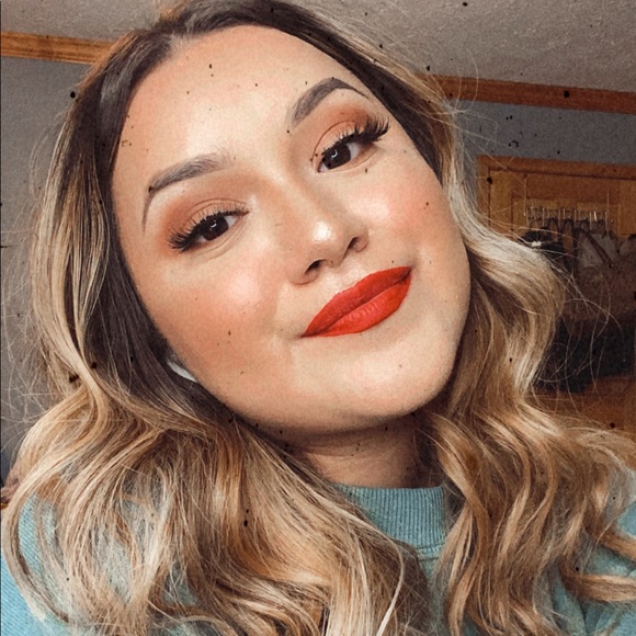 Meet your Posher, Lucy - Picture 1 of 4